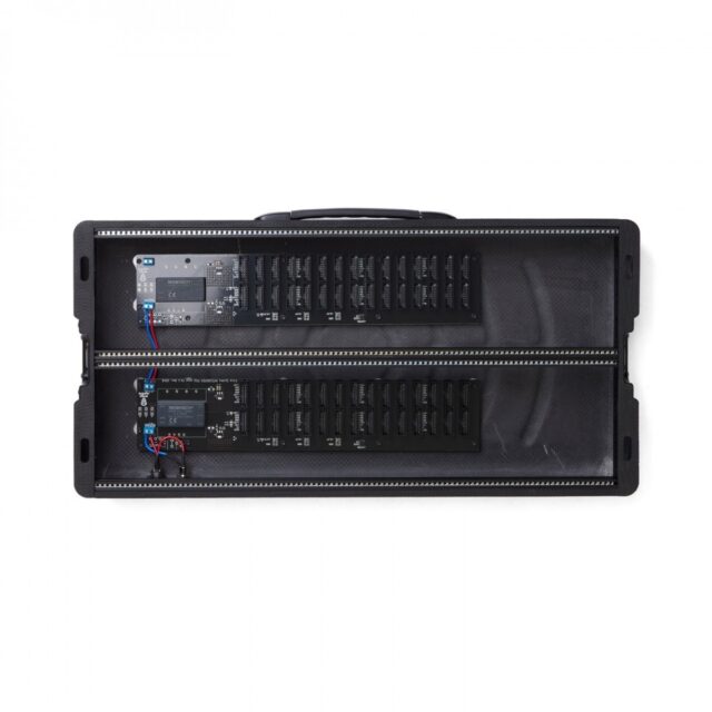 2x104HP Carbon Fiber Travel Case with Lid (EU plug)