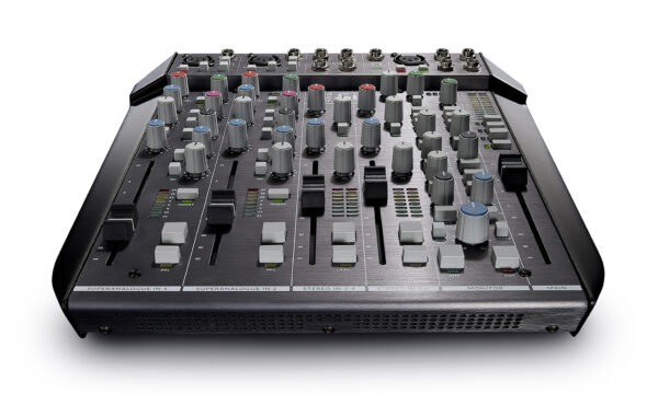 SiX Desktop Mixer