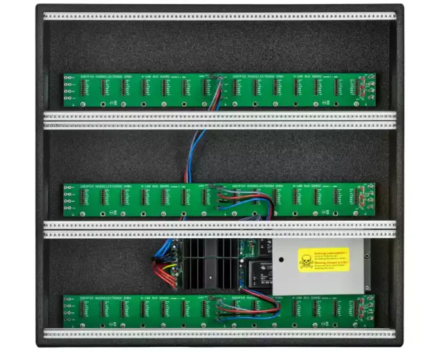 A-100LC9V Low Cost Case 9 HE PSU3 Vint. Ed.