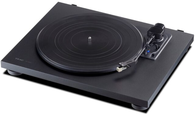 TN-180BT-A3/B Bluetooth Turntable Black