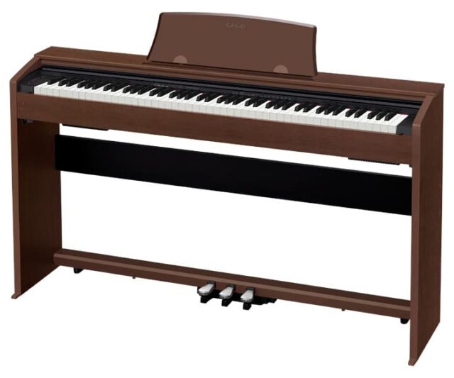 PX-770 Privia Series Digital Piano (Brown)