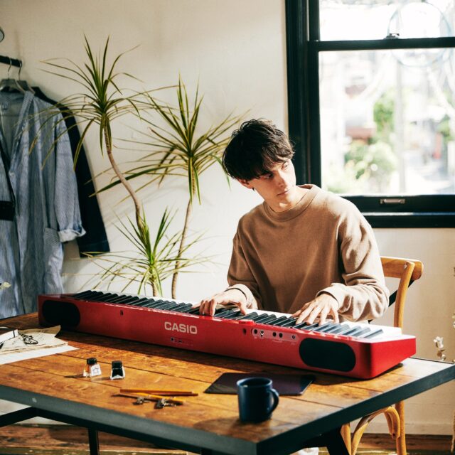 PX-S1100 Privia Series Compact Digital Piano (Red)